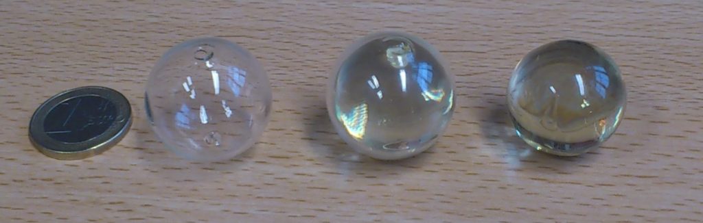Bouncing balls: An illustration of the viscoelasticity and temperature dependent behavior of polymers